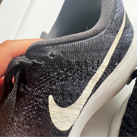 Nike LunarEpic Low Flyknit 2 Women's Running Shoes Size 7 Navy Blue 843765-005 - Picture 2 of 14